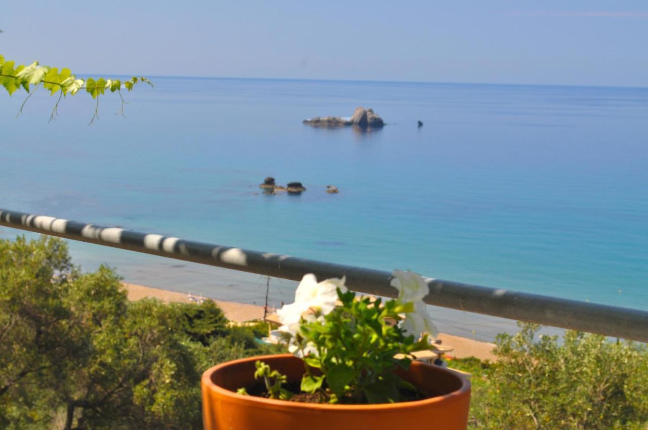Luxury Loft Apartment With Pool - Pelekas Beach, Corfu Dış mekan fotoğraf