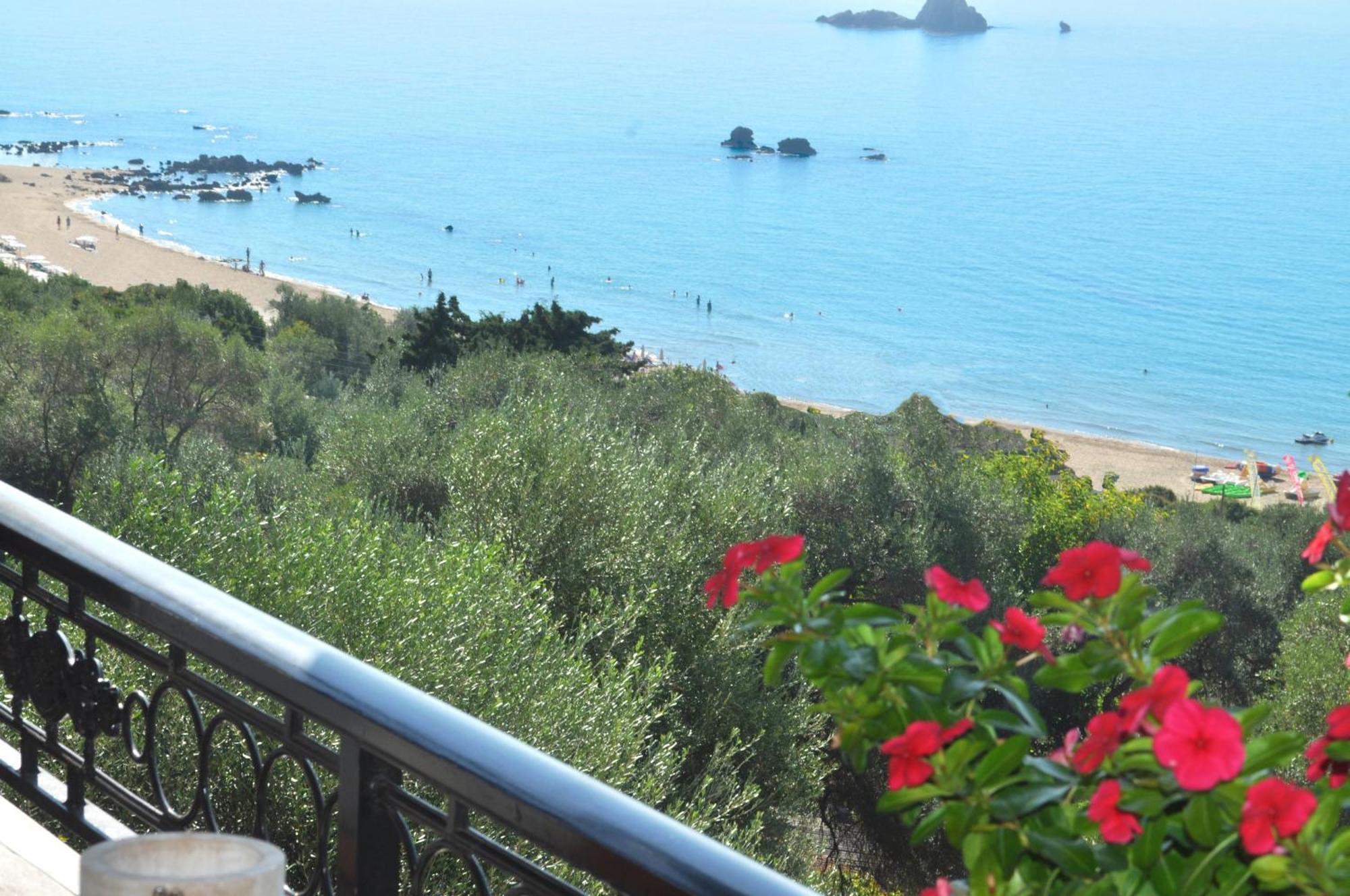 Luxury Loft Apartment With Pool - Pelekas Beach, Corfu Dış mekan fotoğraf