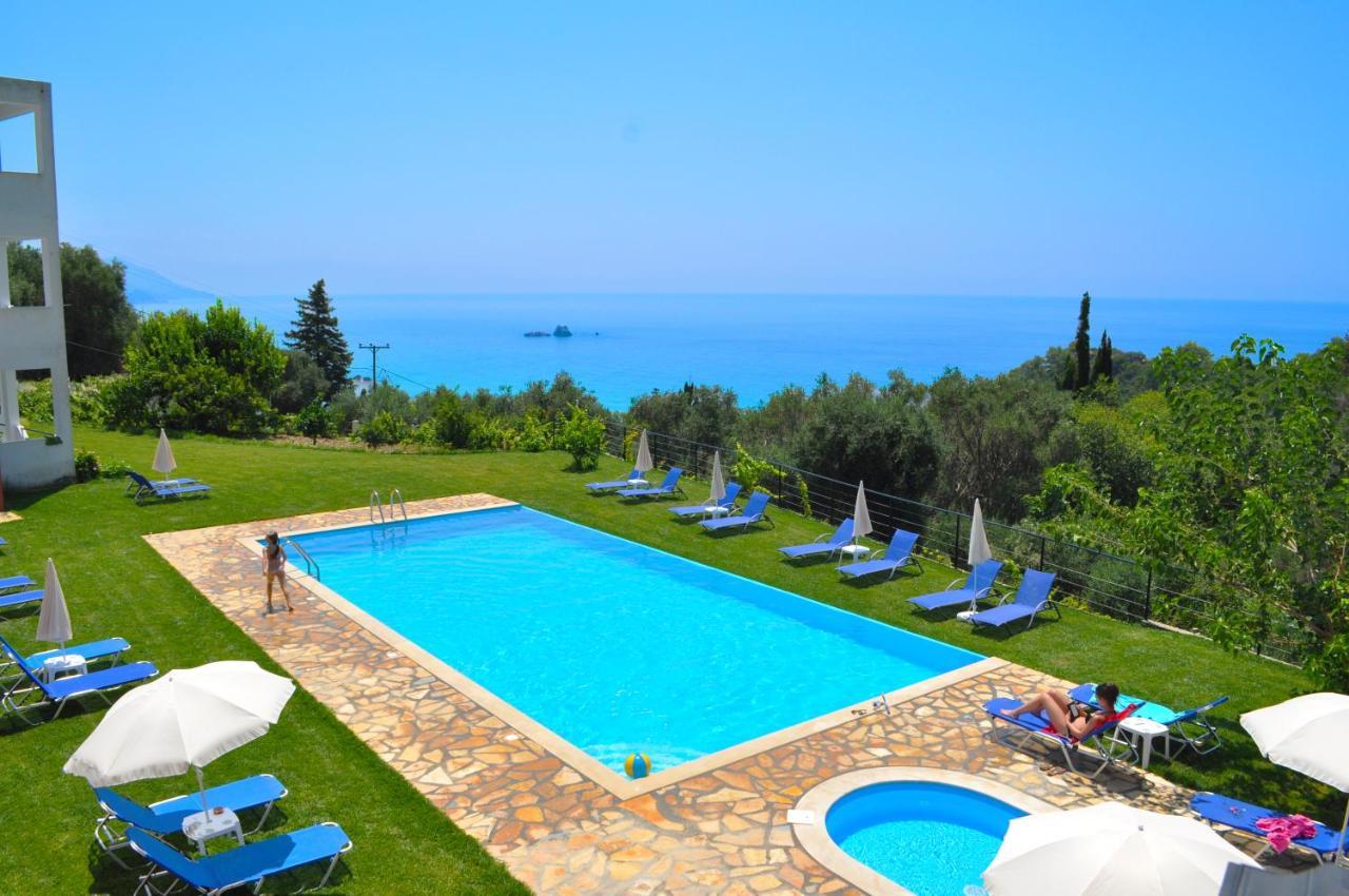Luxury Loft Apartment With Pool - Pelekas Beach, Corfu Dış mekan fotoğraf