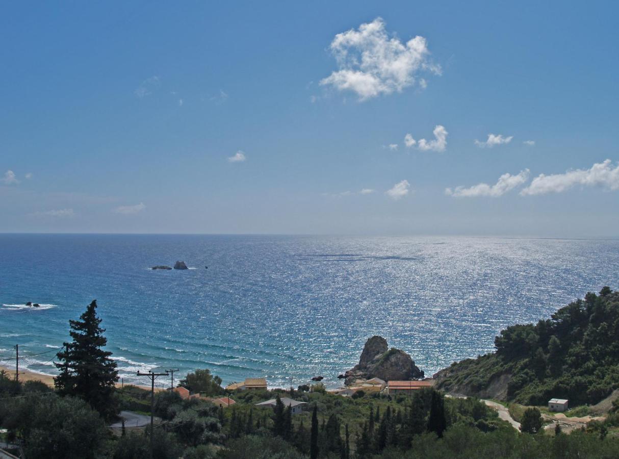 Luxury Loft Apartment With Pool - Pelekas Beach, Corfu Dış mekan fotoğraf