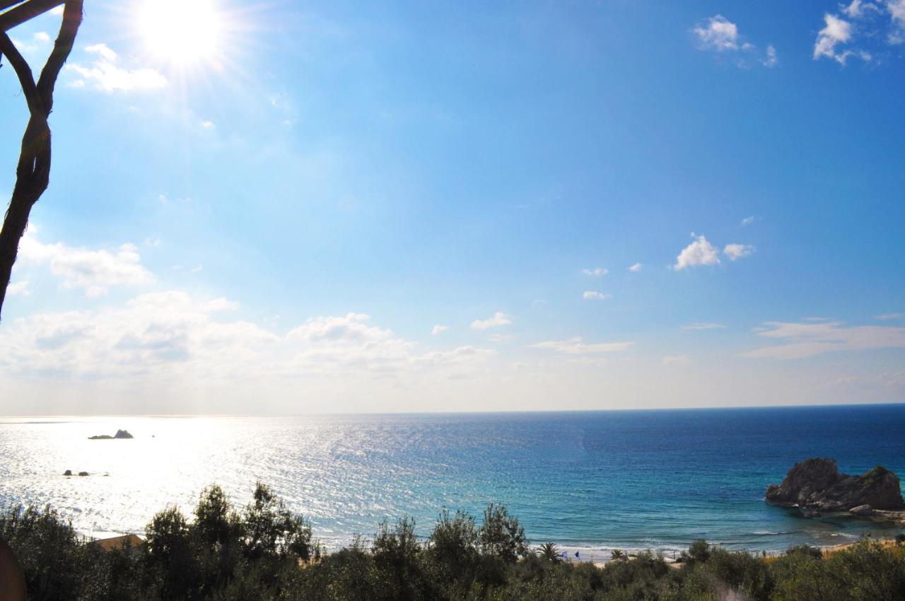 Luxury Loft Apartment With Pool - Pelekas Beach, Corfu Dış mekan fotoğraf